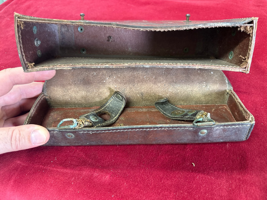 Boîte ancienne en cuir – Étui vintage