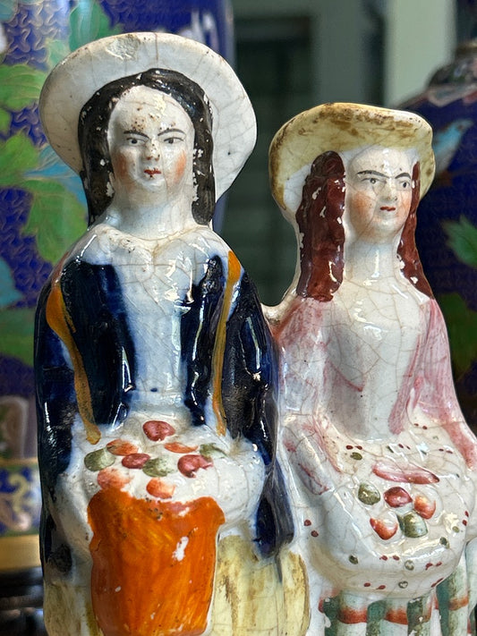 Statuette en céramique – Couple ancien