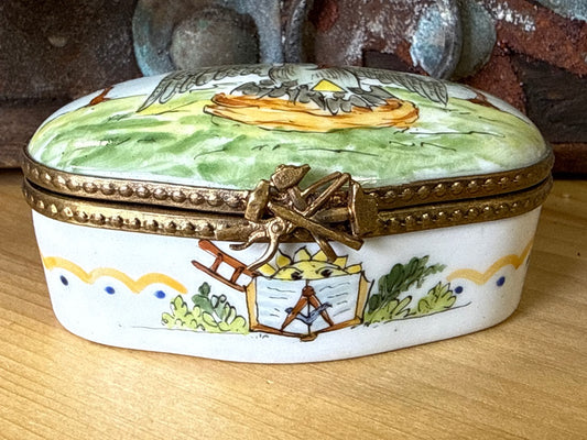 Boîte en porcelaine – Limoges – Ornement – Symboles maçonniques