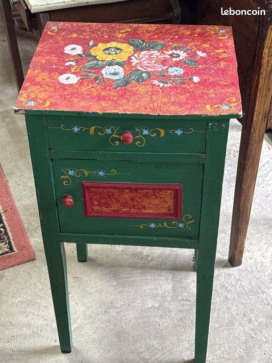 Table de chevet – Vintage – Mobilier – Décor floral peint