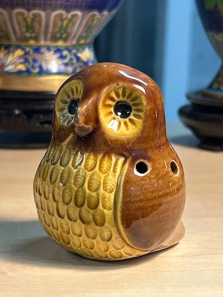 Statuette sculpté Chouette / Hibou Sifflet a oiseaux en céramique signé Jen