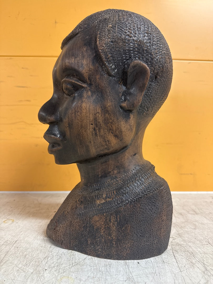 Sculpture – Buste sculpté en bois