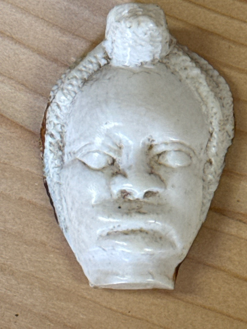 Pendentif – Artisanal – Bijou – Visage africain sculpté