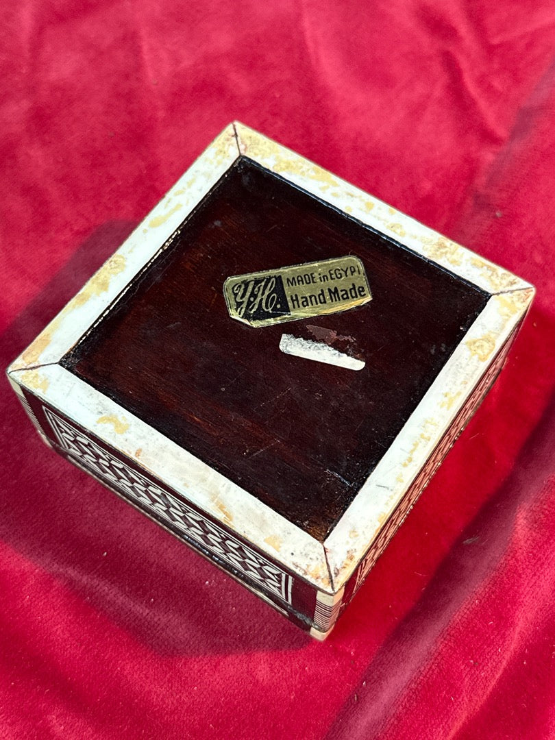 Boîte à bijoux – Y.h. – Décoration – Marqueterie nacre
