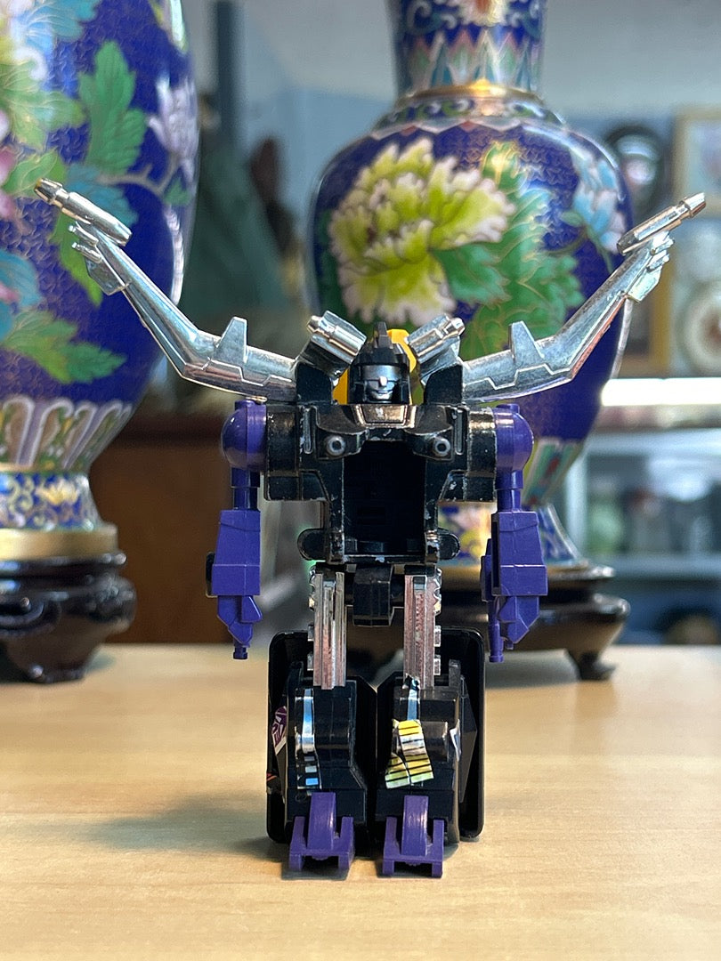 Figurine robot transformable vintage Decepticon Takara Hasbro