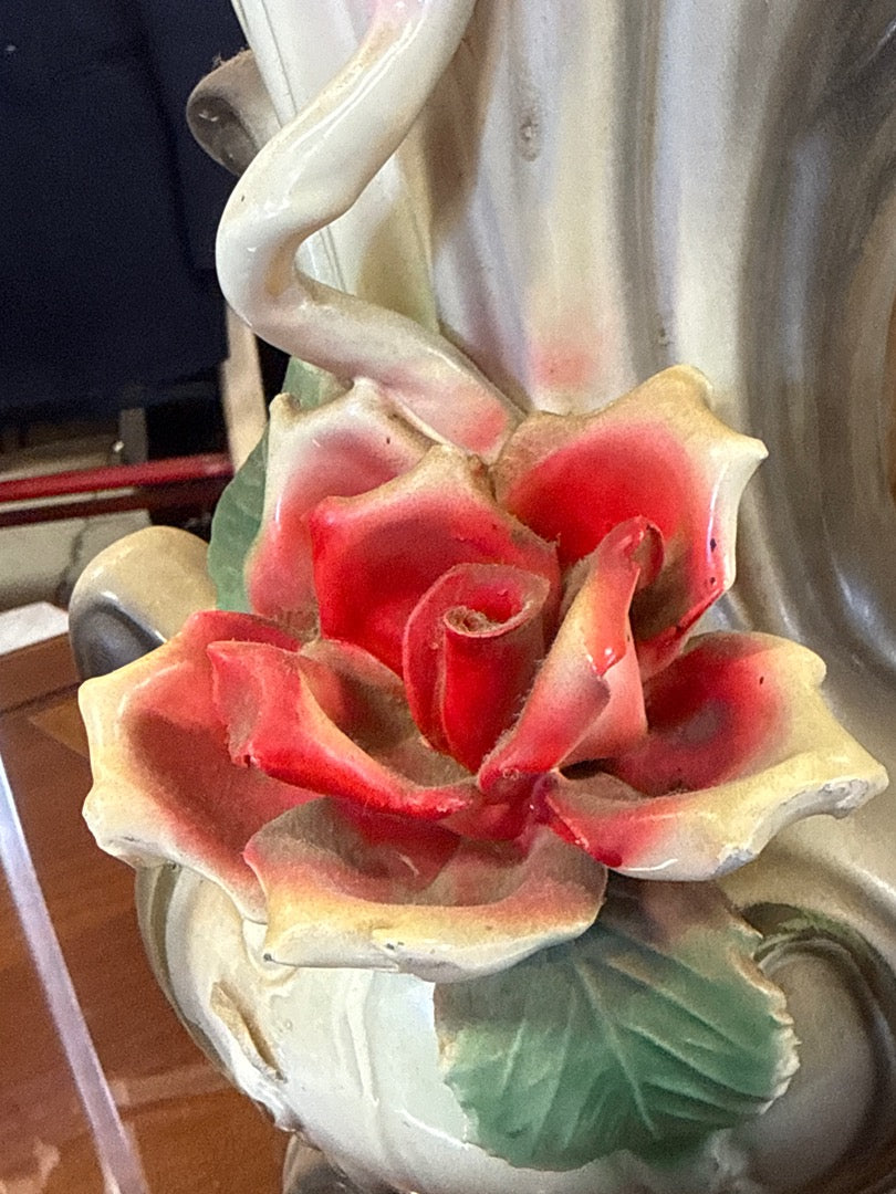 Vase – Capodimonte – Ornements – Barbotine grise rose