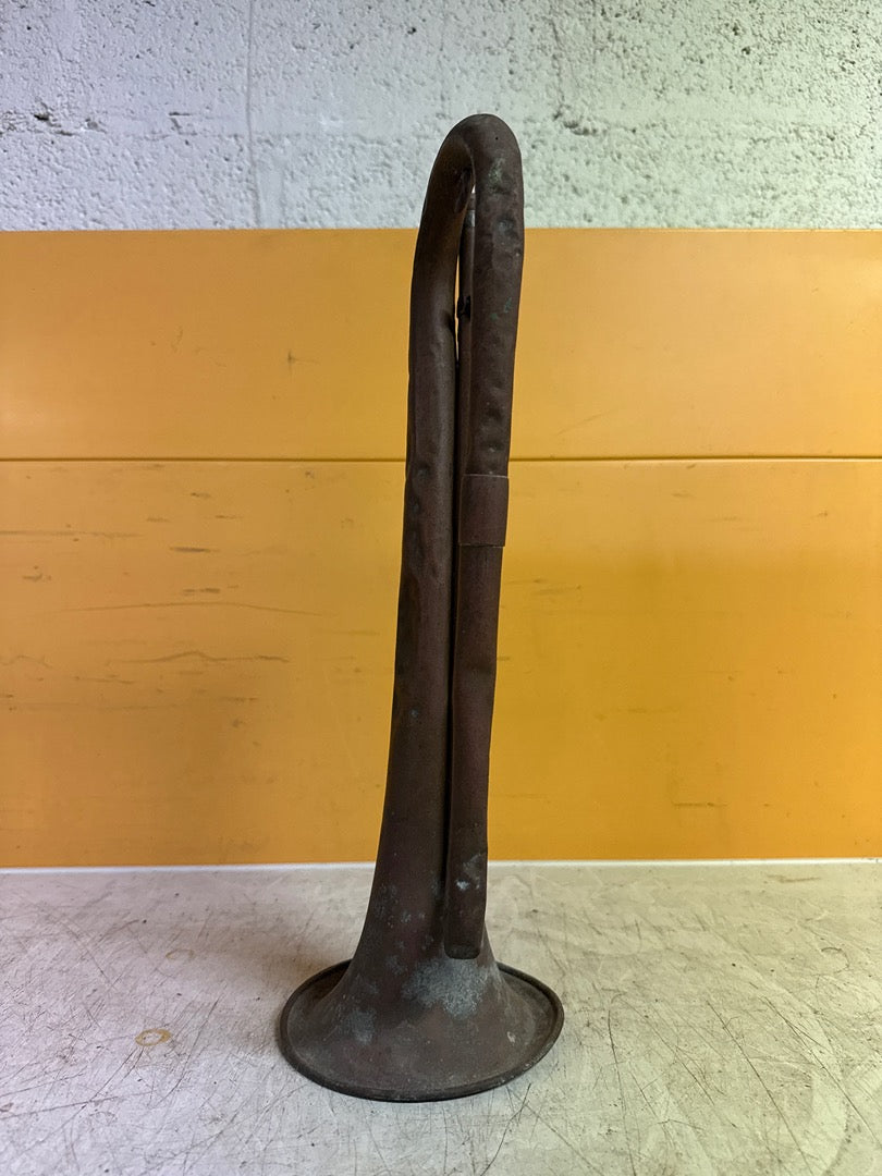 Bugle Couesnon – Ancien cor de chasse en cuivre