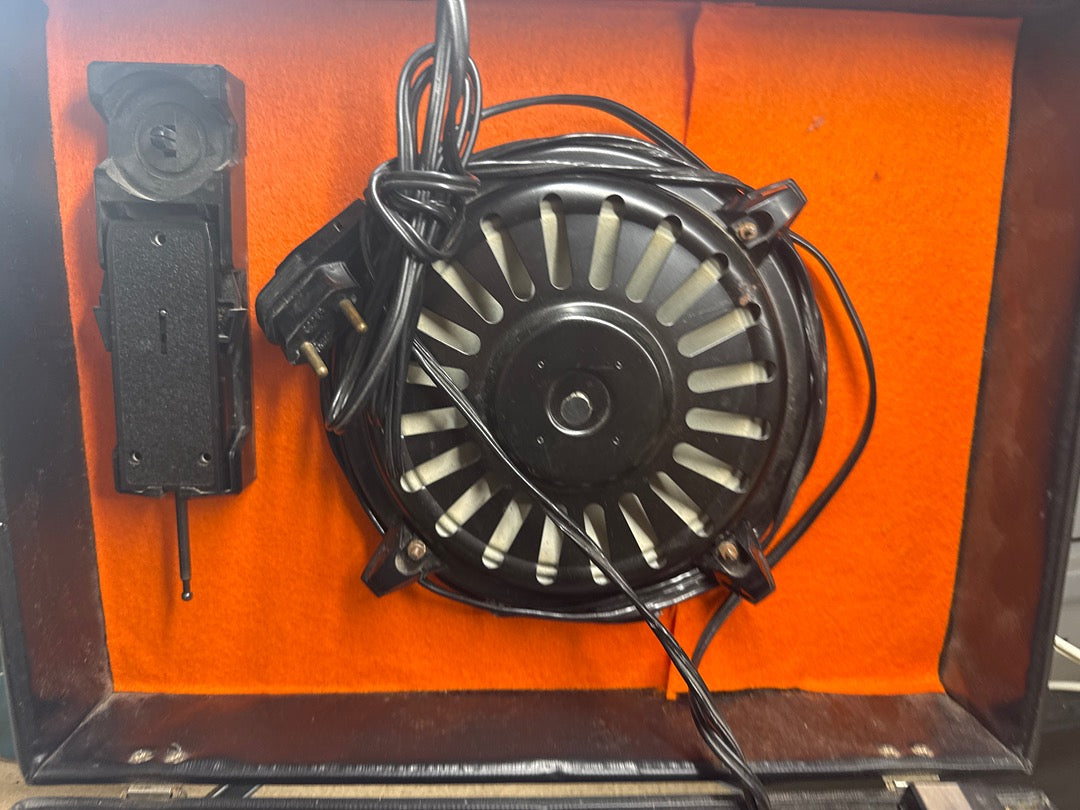 Tourne-disque – Pathé Marconi – Valise vintage bois