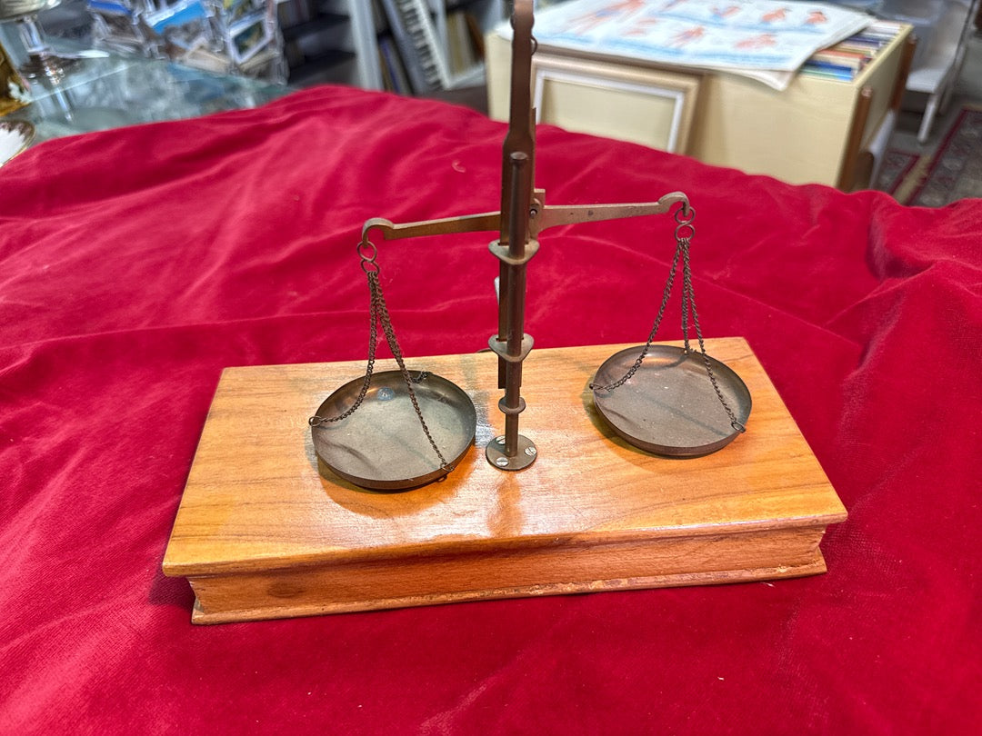 Balance de précision – – Ornements – Laiton et bois vintage