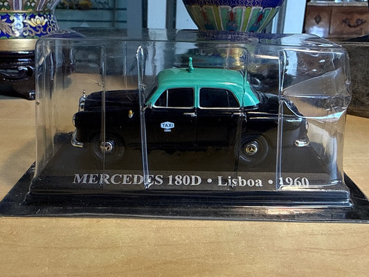 Voiture – Mercedes 180d – Jouets – Taxi Lisbonne noir