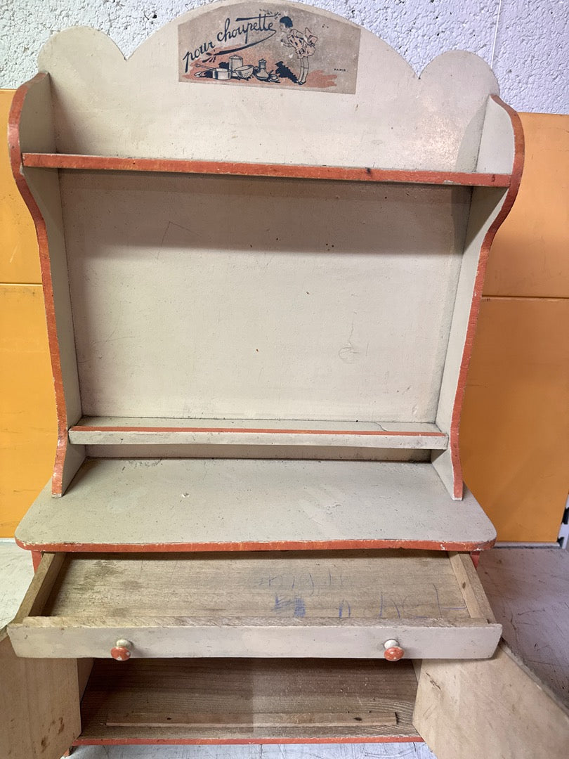 Meuble jouet Pour Choupette – Vaisselier en bois