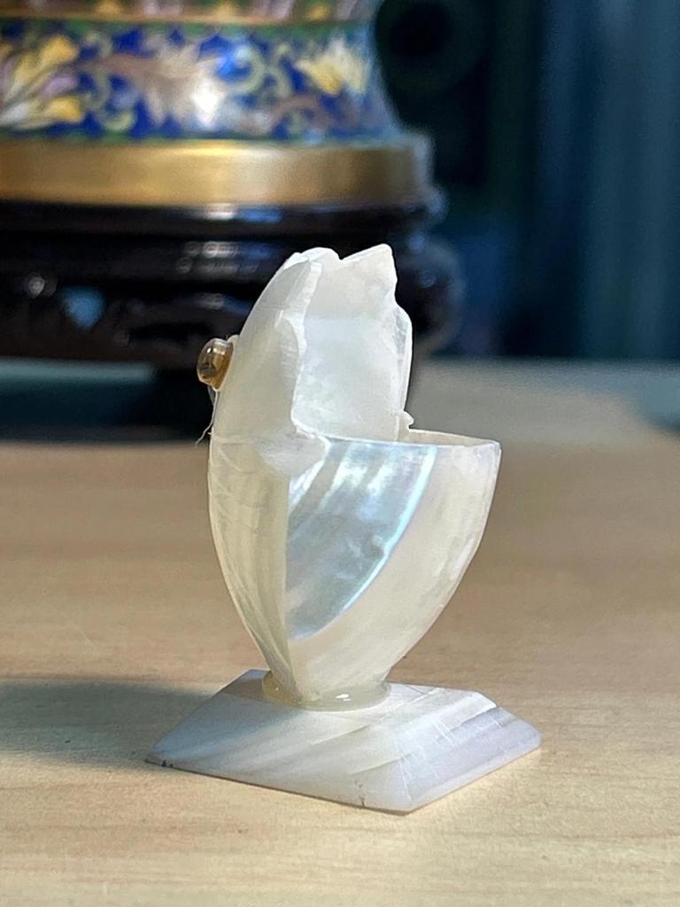 Statuette sculpté Chouette / Hibou en nacre