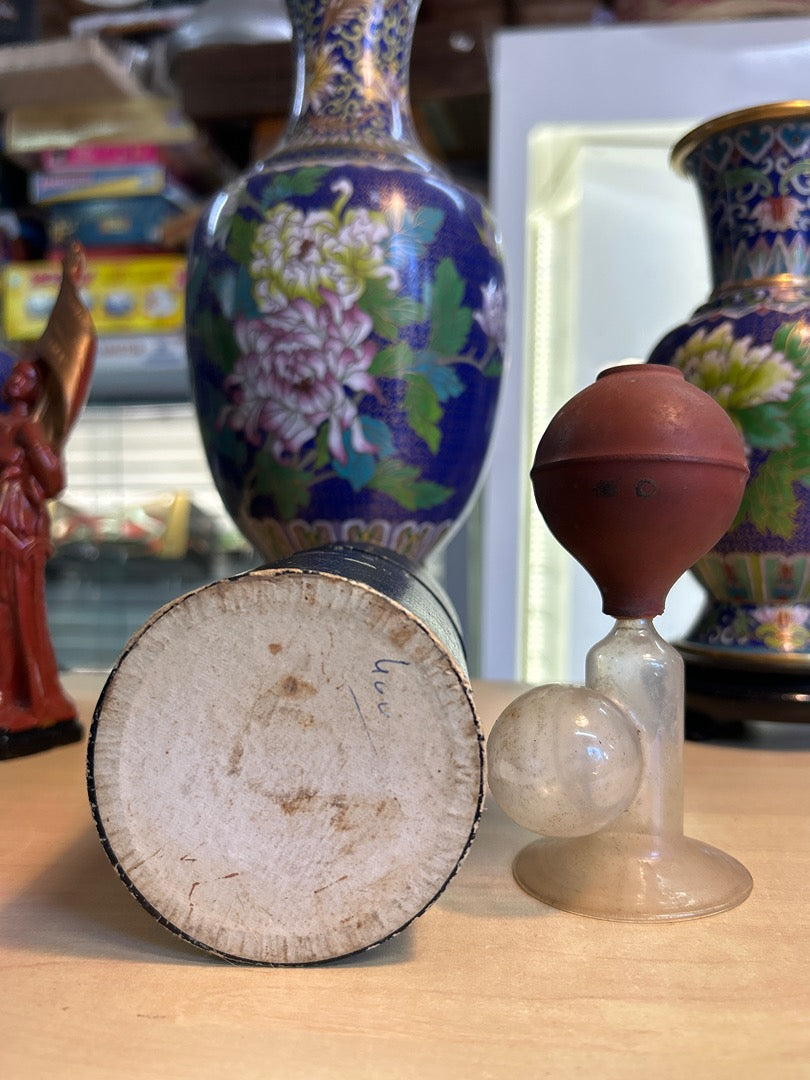 Tire-lait – Modèle Maternités – Collection – Vintage