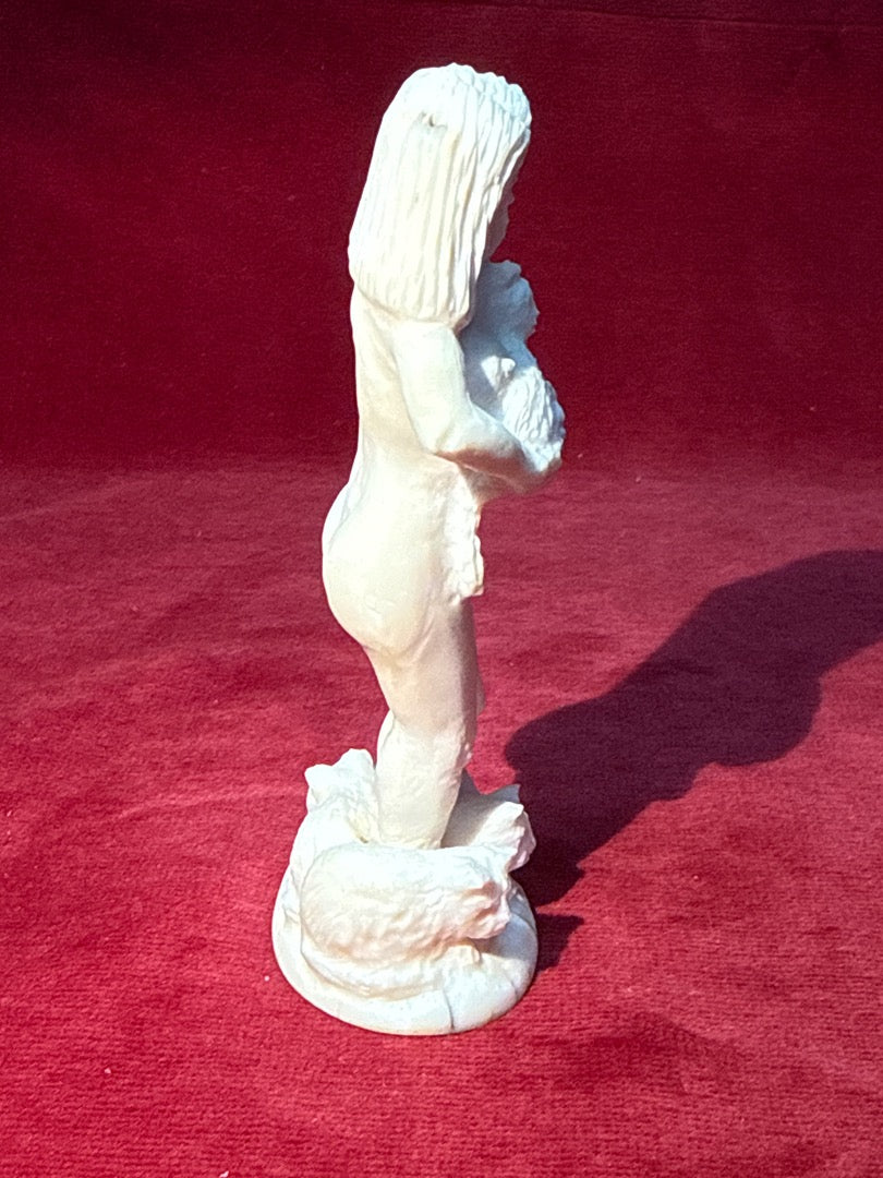 Statuette femme chats Lachat 2013 Brassens brave Magot
