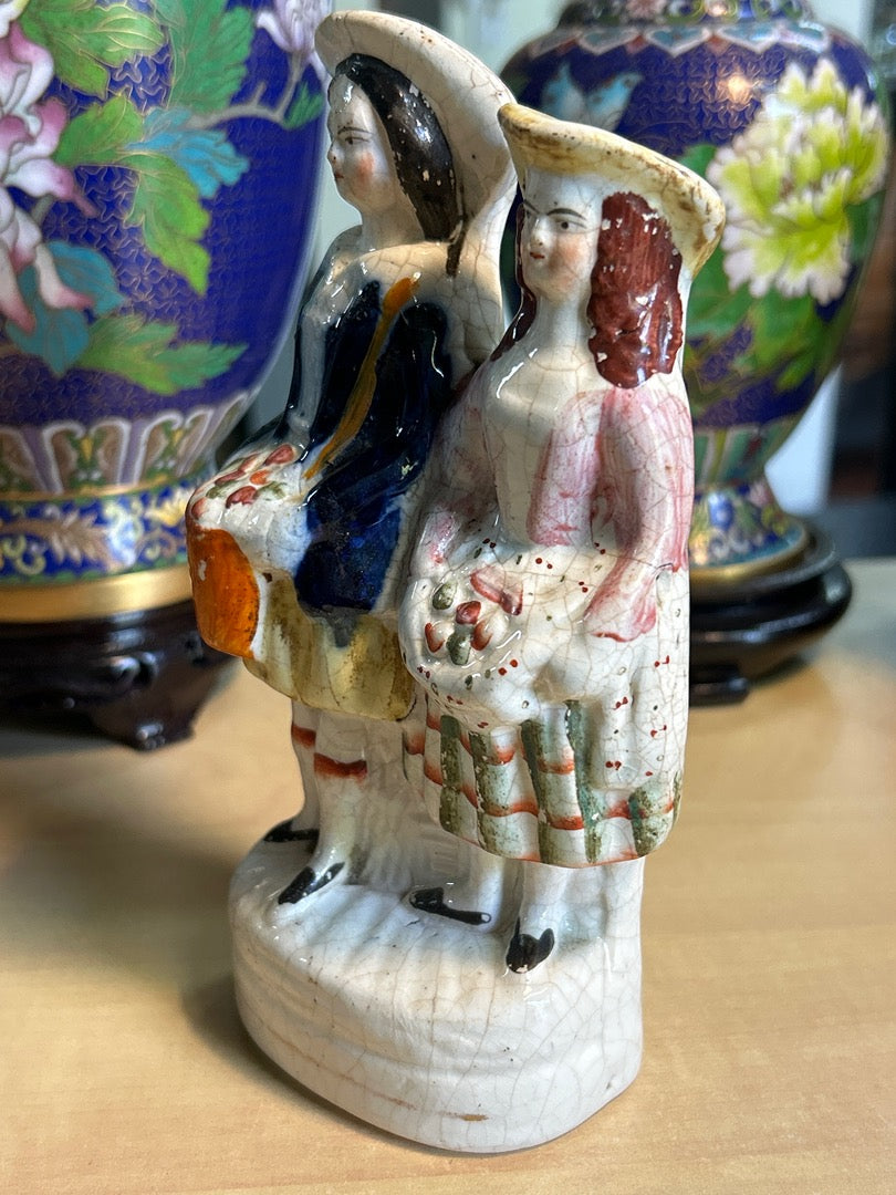 Statuette en céramique – Couple ancien