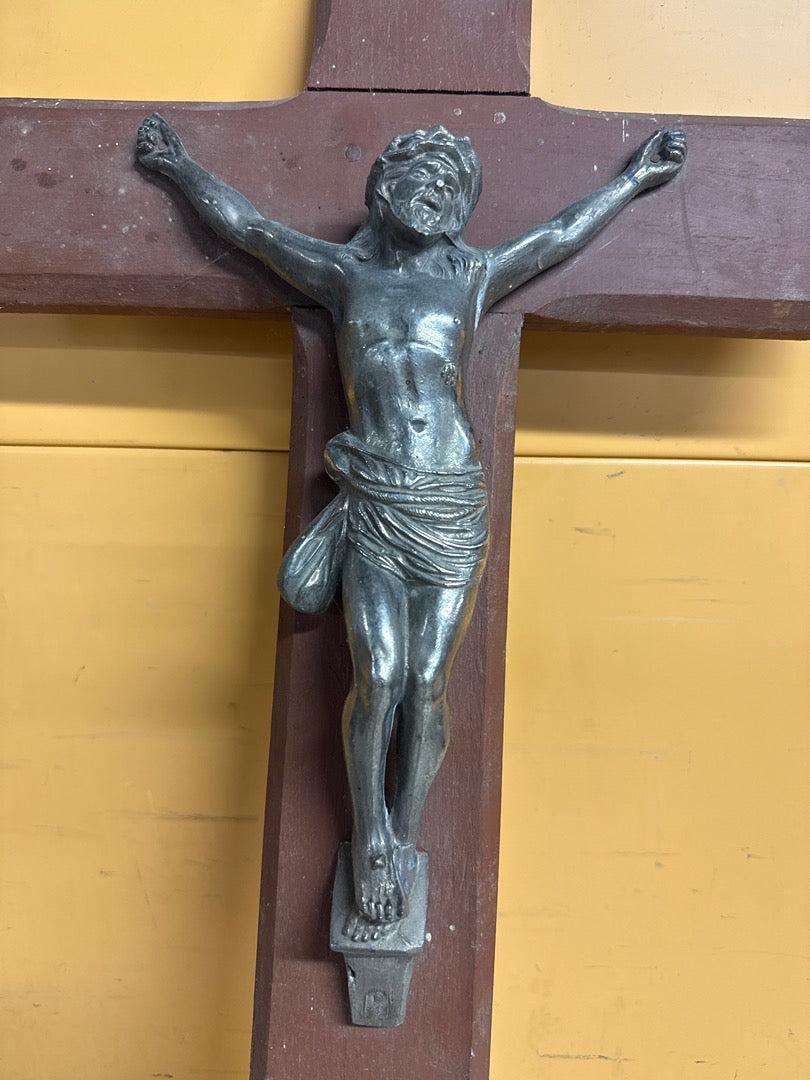 Crucifix – Grand crucifix en bois et métal
