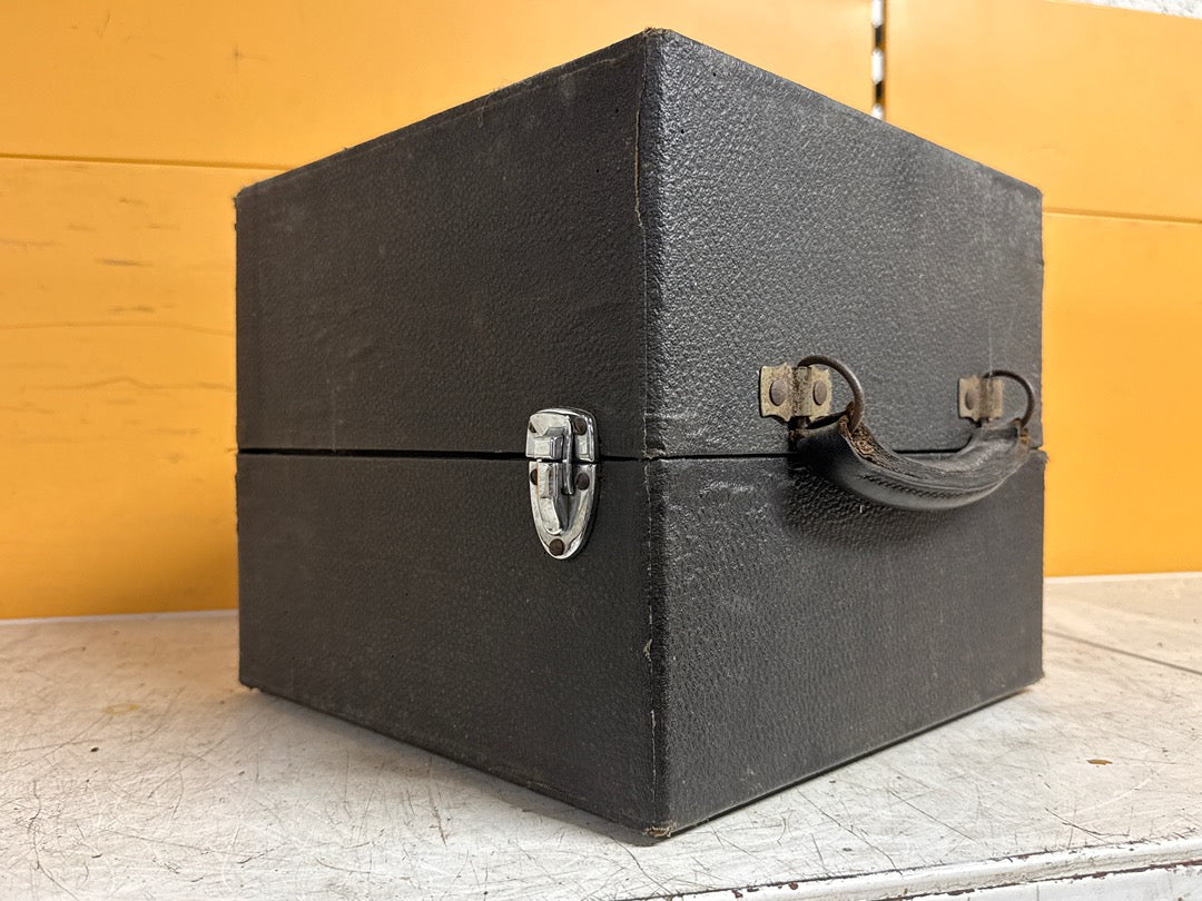 Gramophone portable – Valise ancienne en cuir