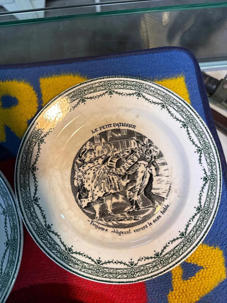 Lot d’assiettes vintage humoristique faïence St Amand