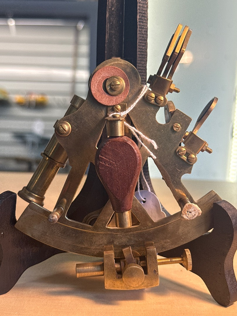 Sextant – Stanley London – Collection – Laiton