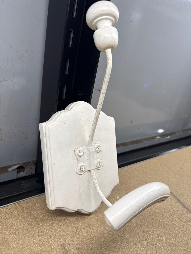 Patère – – Rangement – En bois et métal blanc