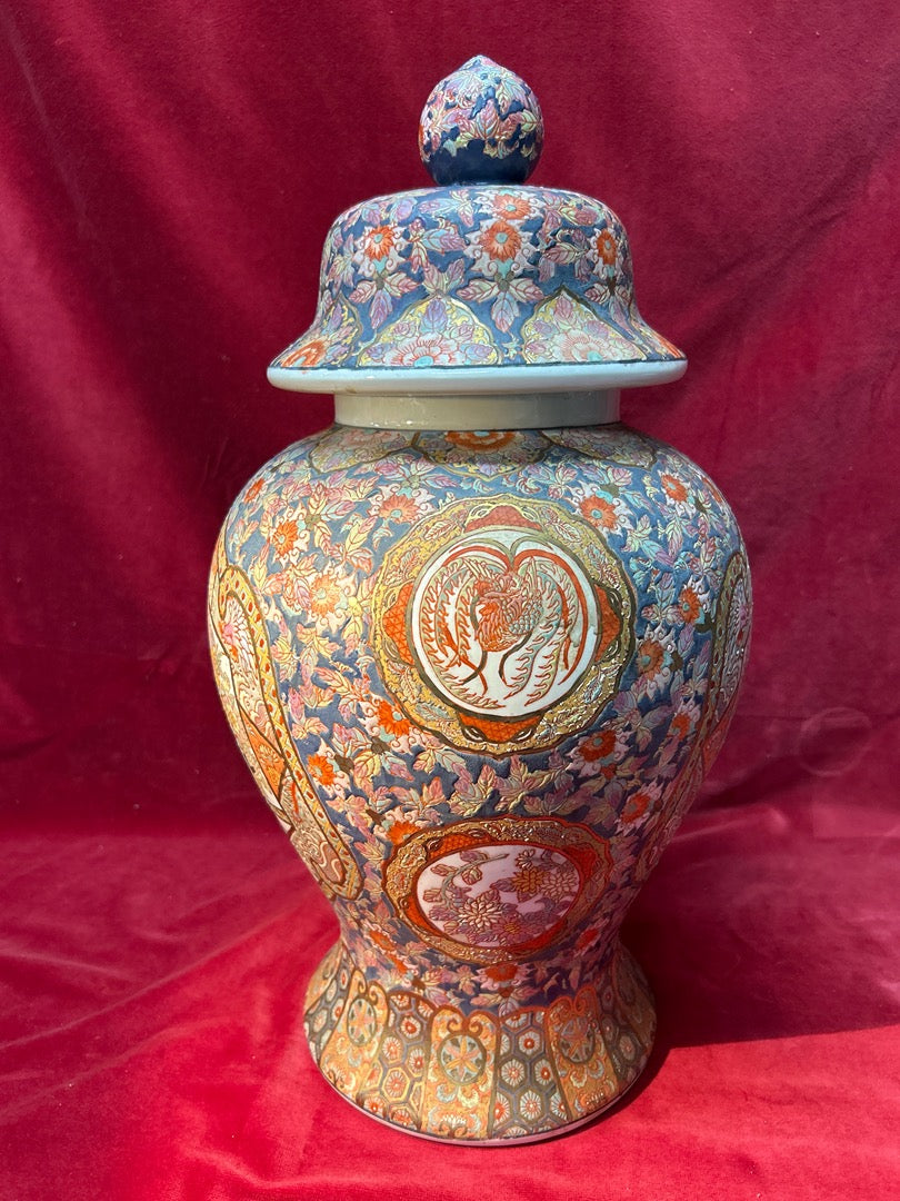Grande potiche couverte style imari