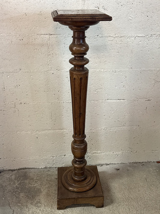 Guéridon – Colonne piédestal en bois et marbre