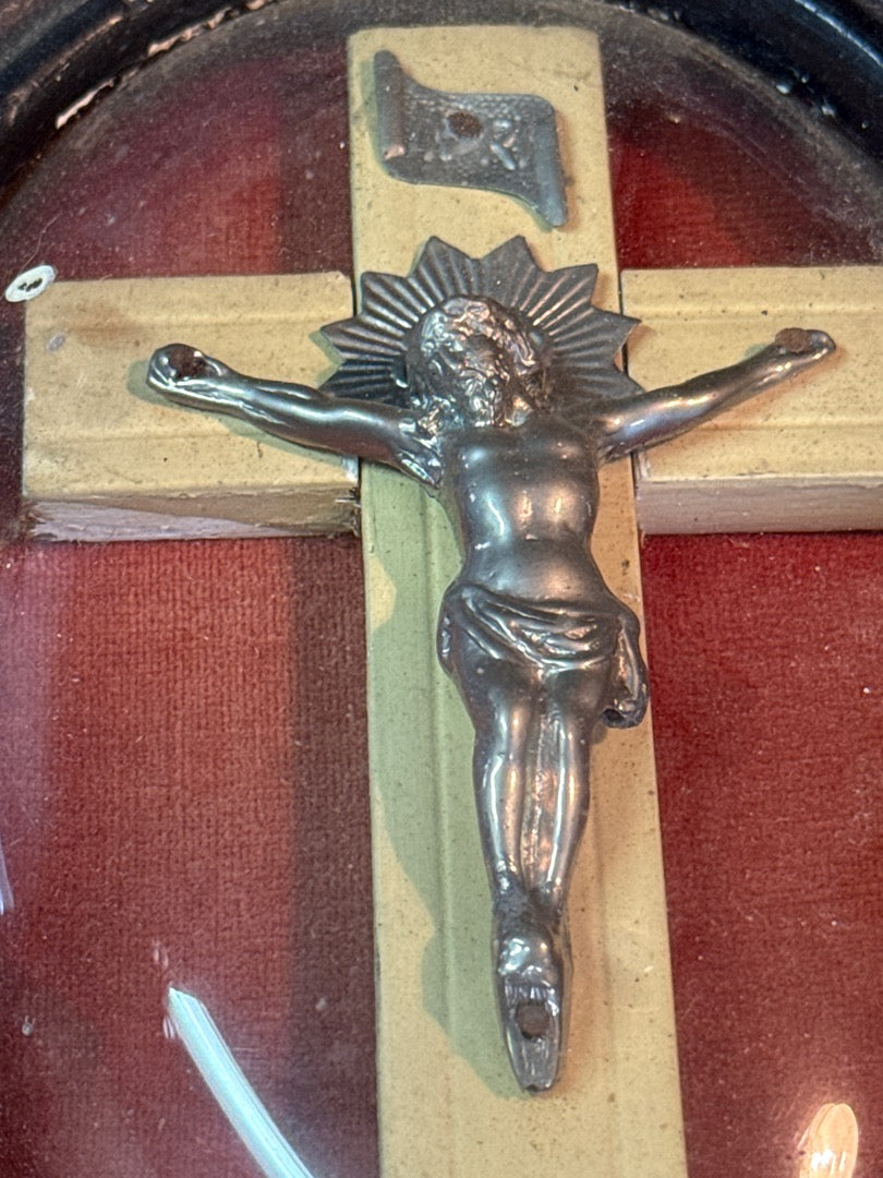 Cadre crucifix – Napoléon Iii – Art religieux – Verre bombé