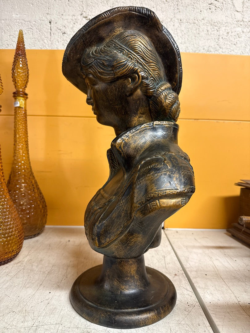 Buste en résine – Sans marque – Ornement – Femme chapeau patine bronze
