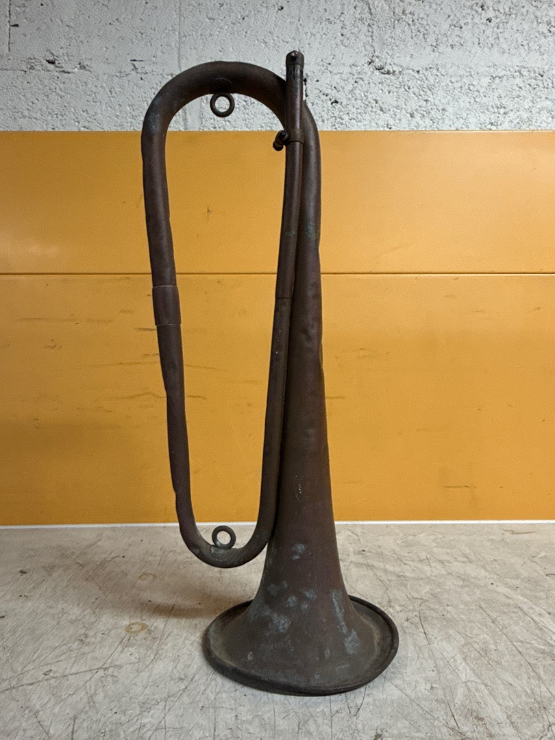 Bugle Couesnon – Ancien cor de chasse en cuivre