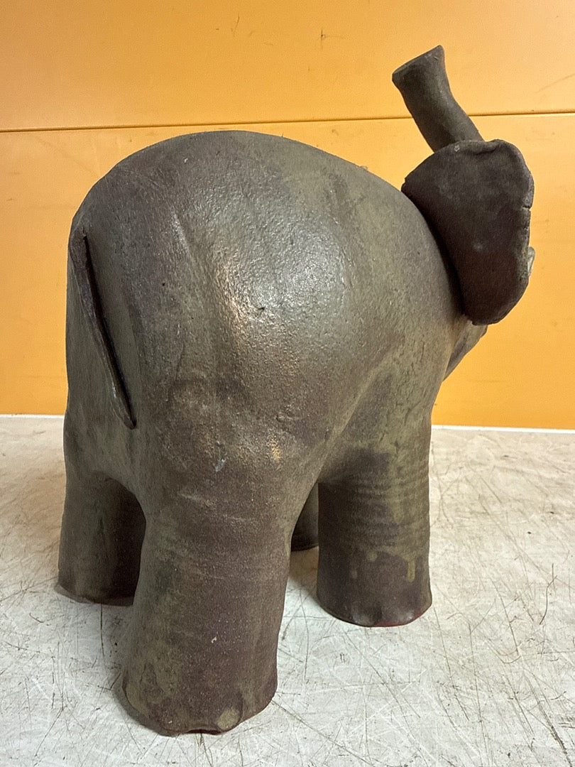 Statue éléphant – Sculpture en terre cuite