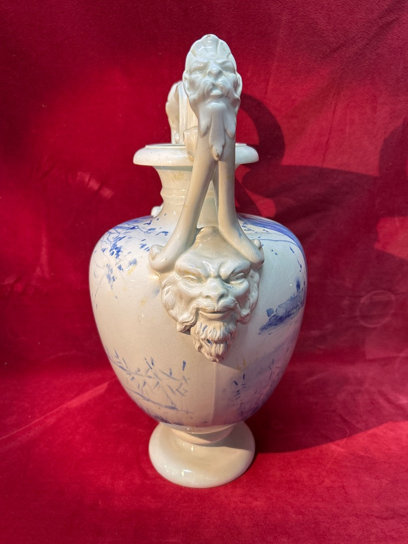 Grand vase en céramique anses visages de Moret-sur-loing