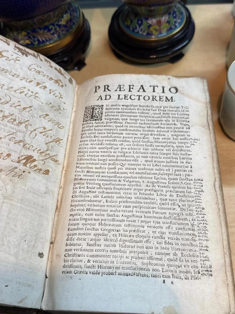 Biblia sacra vulgatae editionis Sixti V Pont Max jussu recognita atque edita Verificulis diftincta