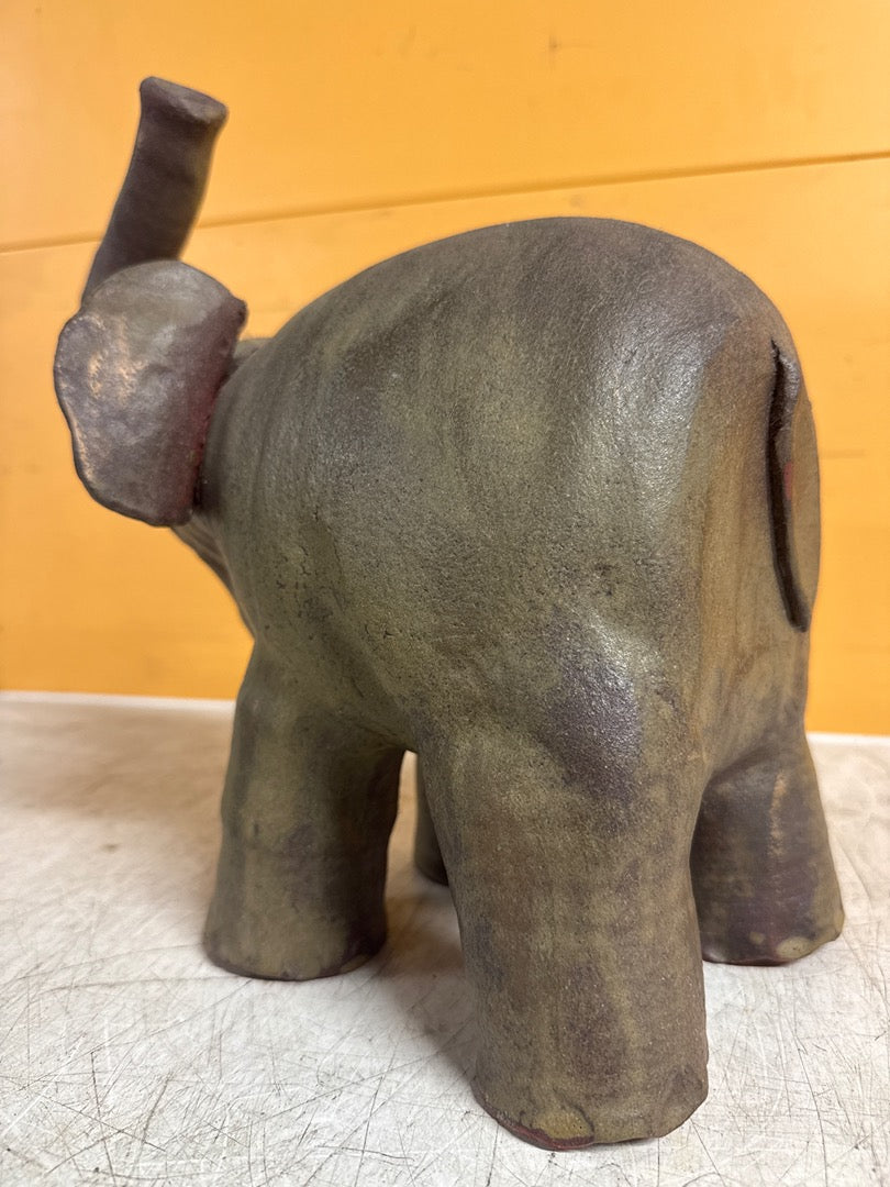 Statue éléphant – Sculpture en terre cuite