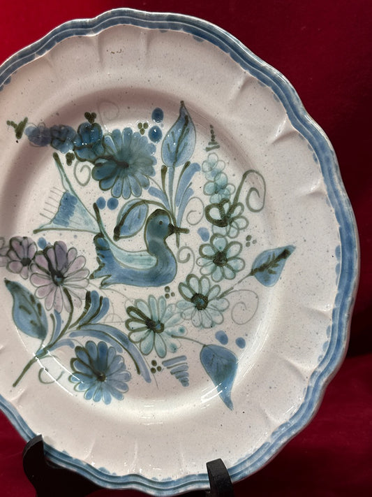 Assiette en céramique à l’oiseau et aux fleurs bleues, 25,7 cm