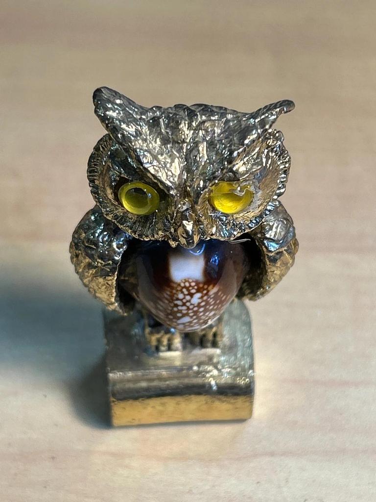 Statuette sculpté Chouette / Hibou en métal avec coquillage