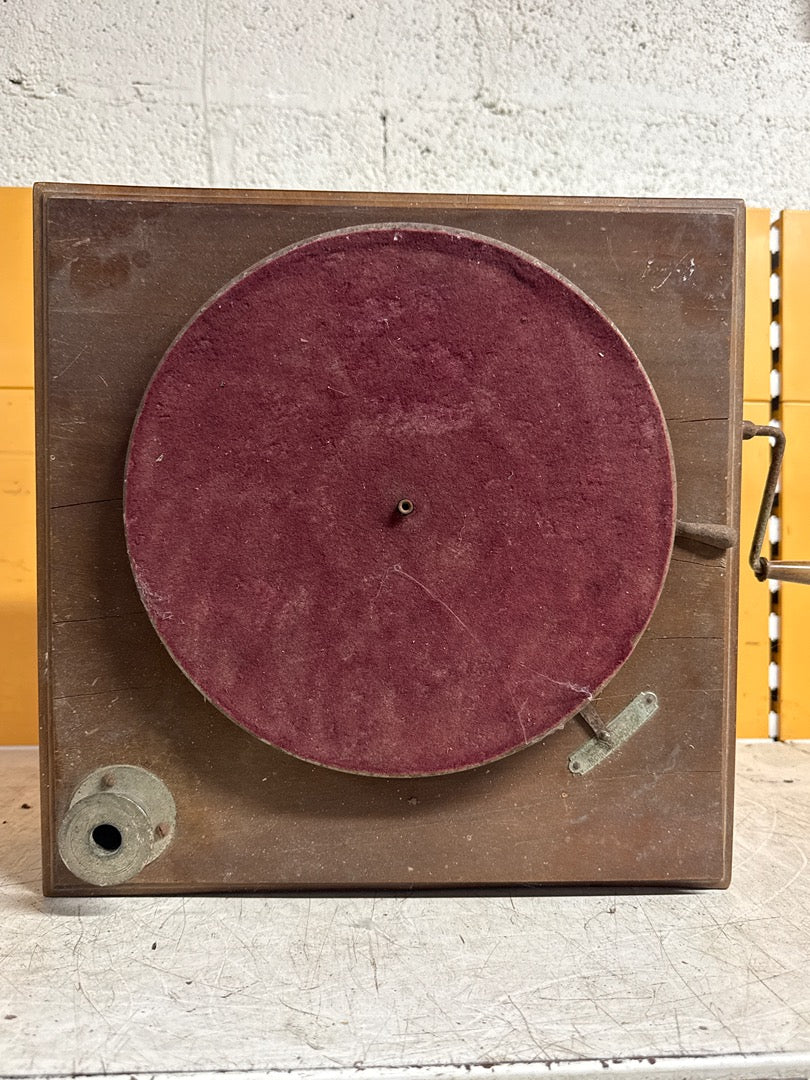 Gramophone ancien – Meuble en bois