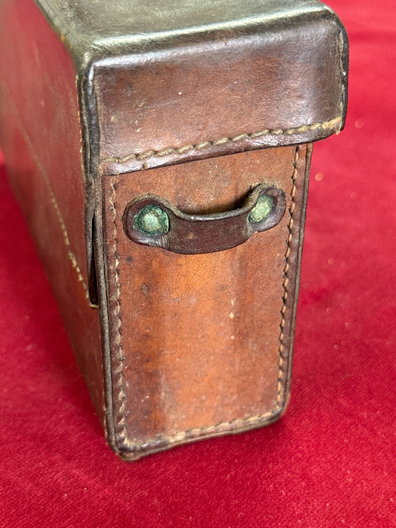 Boîte ancienne en cuir – Étui vintage