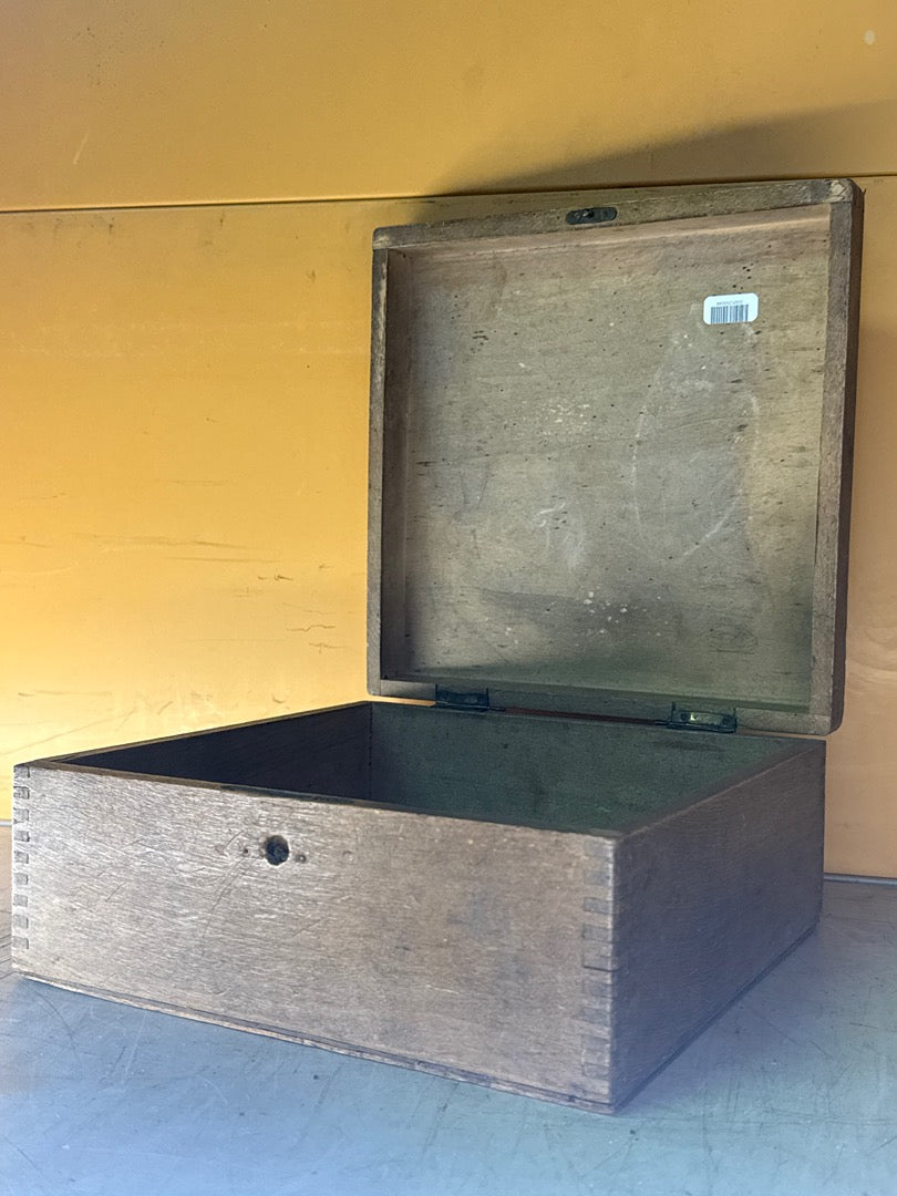 Boîte ancienne en bois – Boîte de rangement vintage