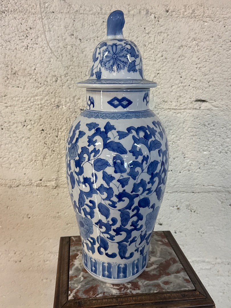 Jarre en céramique bleue – Décoration chinoise