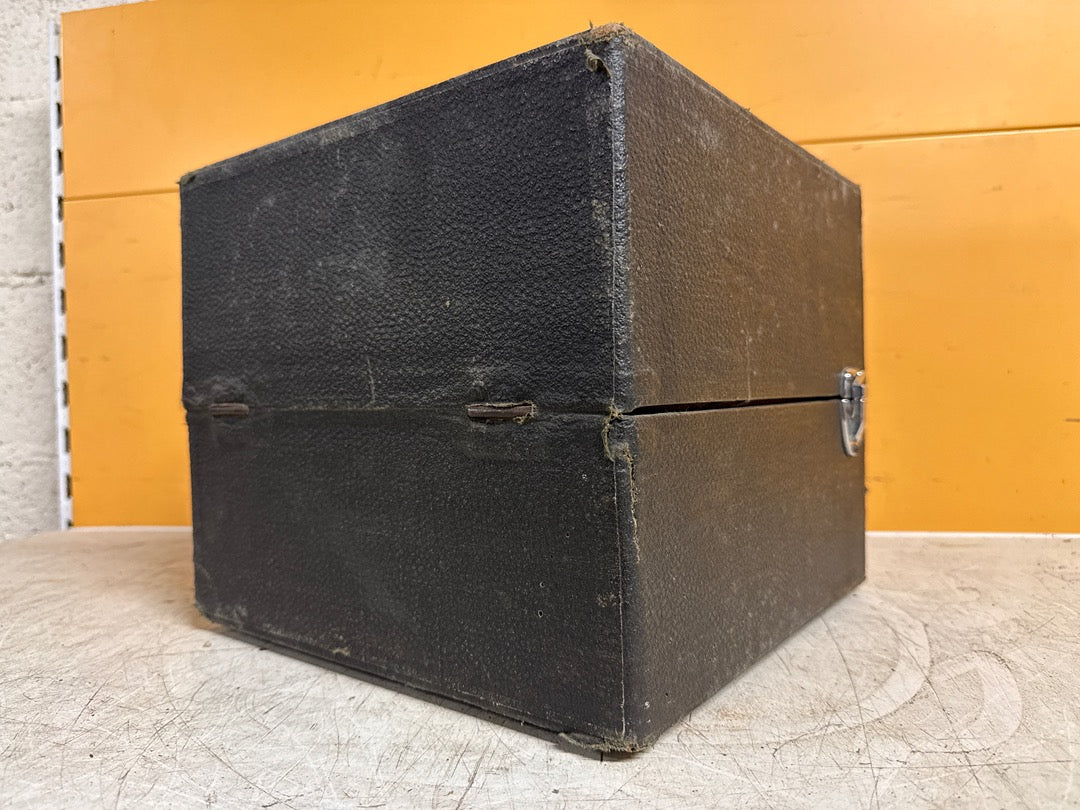 Gramophone portable – Valise ancienne en cuir