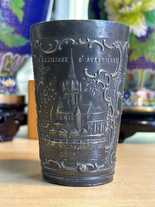 Timbale en étain – B.&k. – Objet de collection – Souvenir de Laval