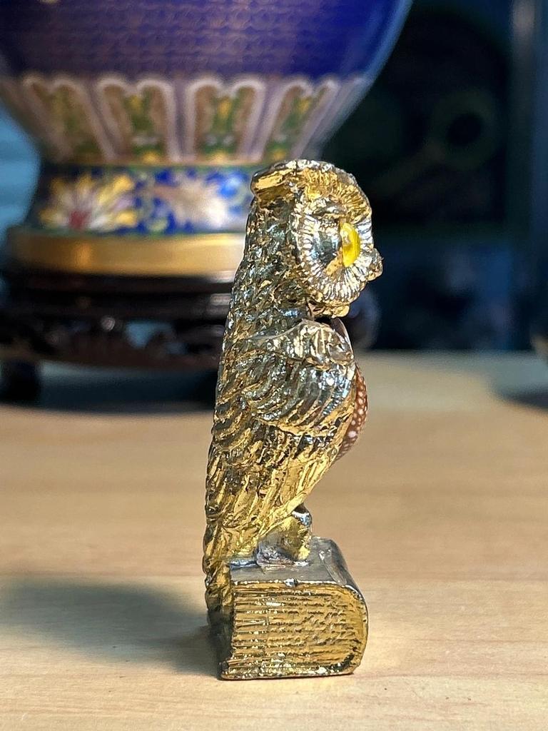 Statuette sculpté Chouette / Hibou en métal avec coquillage
