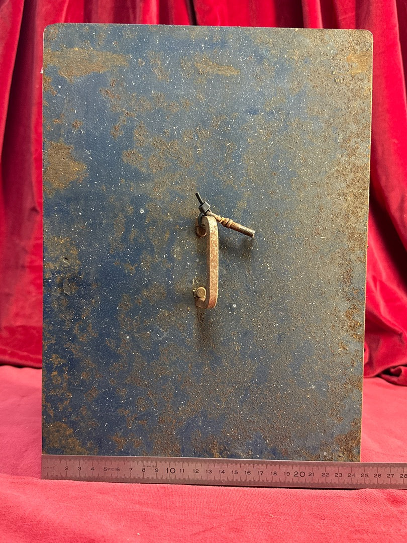 Ancienne boite metallique emaille bleue