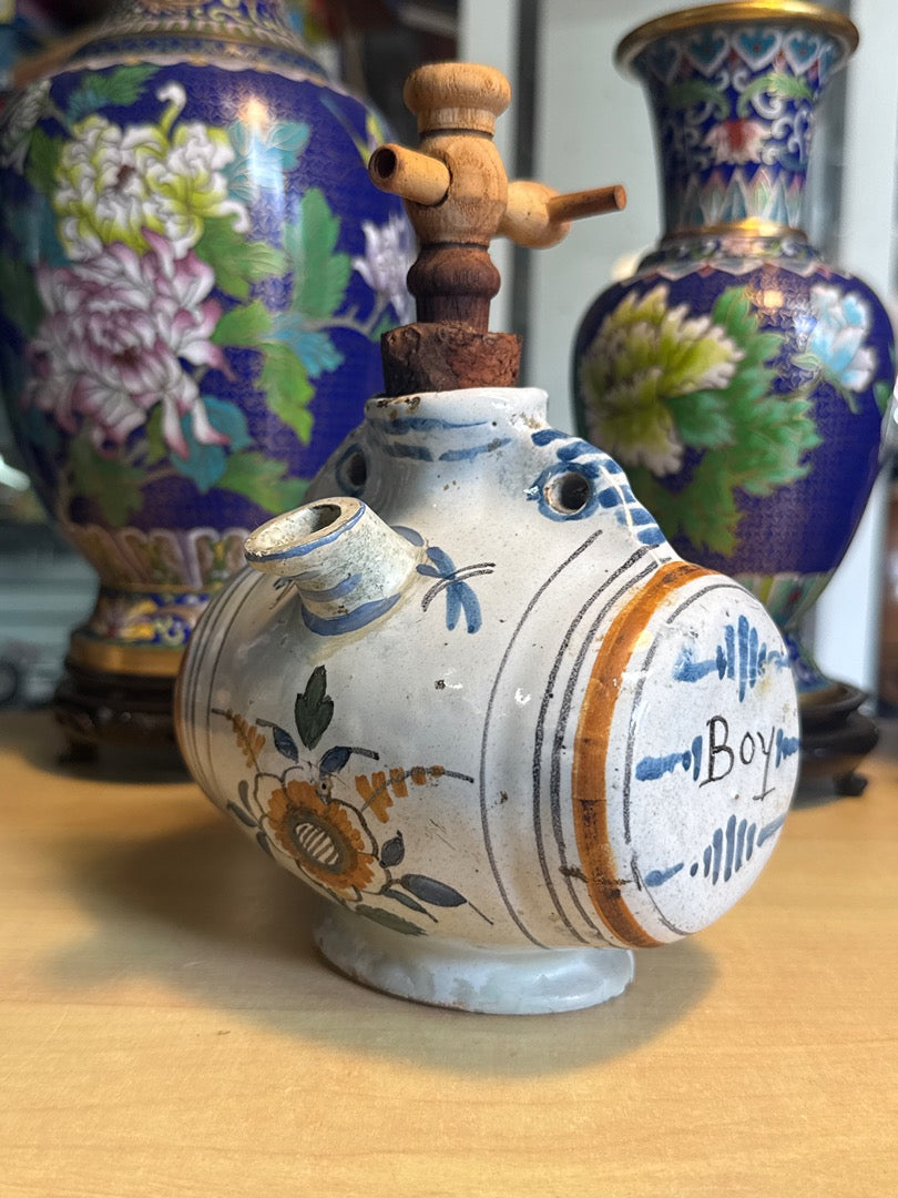 Pichet barillet en faïence – Art de la table – Décor fleurs robinet bois