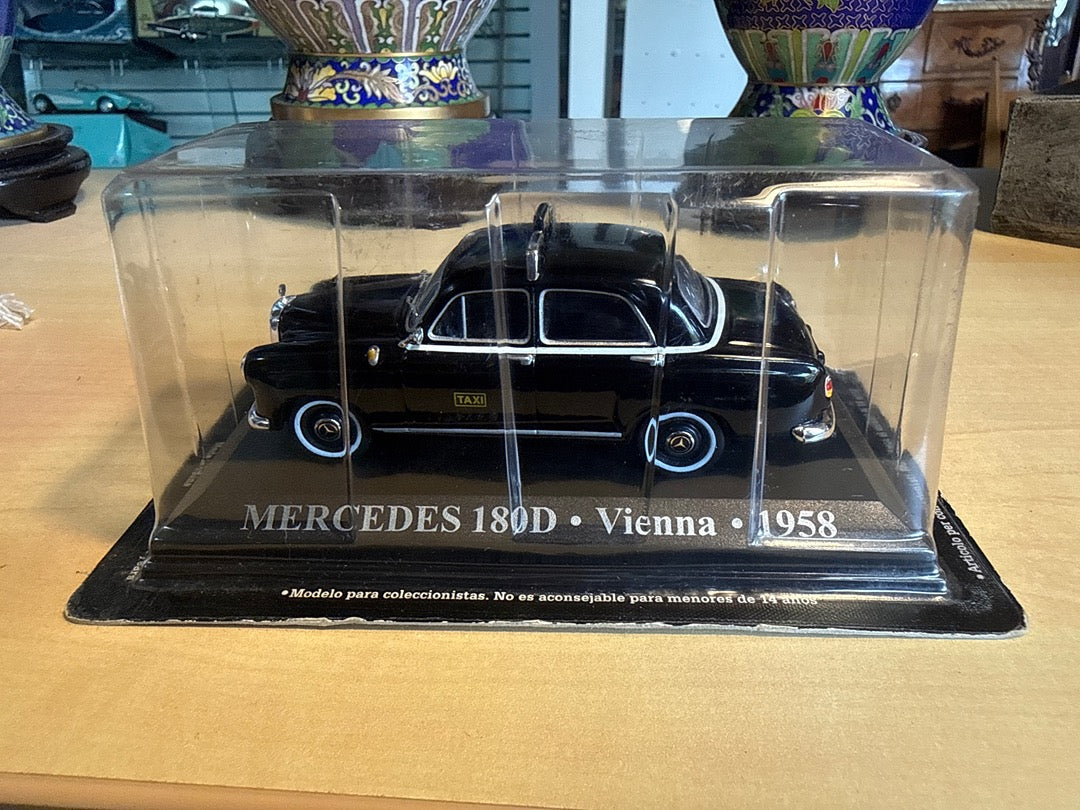 Voiture miniature – Altaya Mercedes 180d – Jouets et jeux – Taxi Vienne 1958