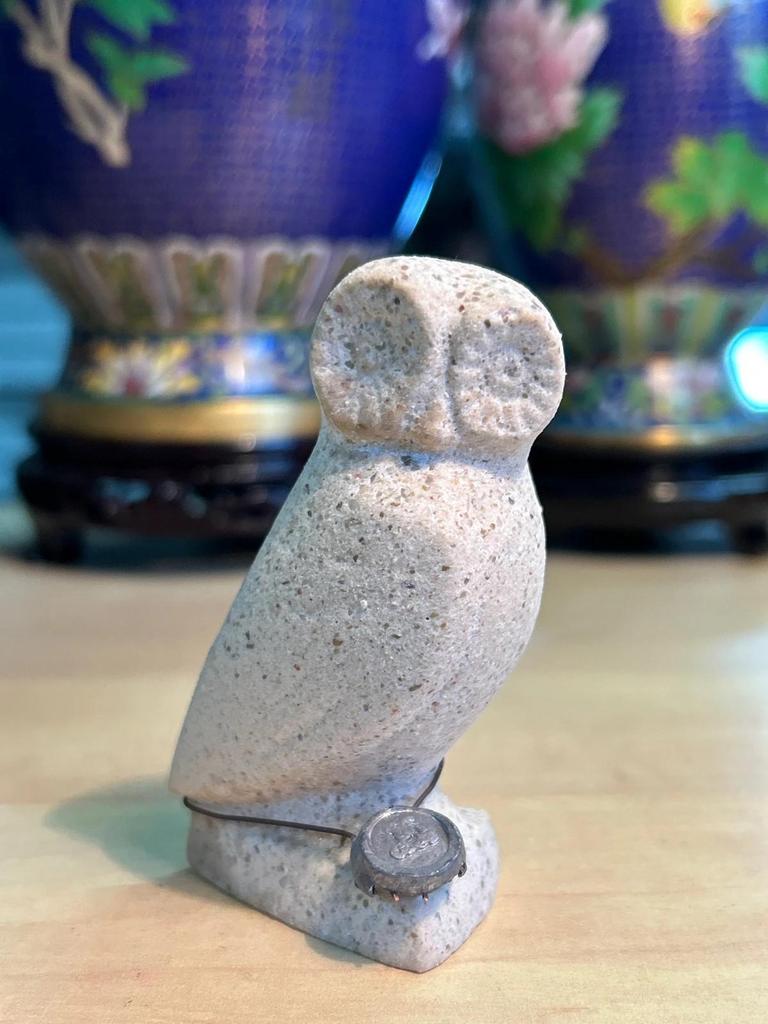 Statuette sculpté Chouette / Hibou en pierre avec sceau