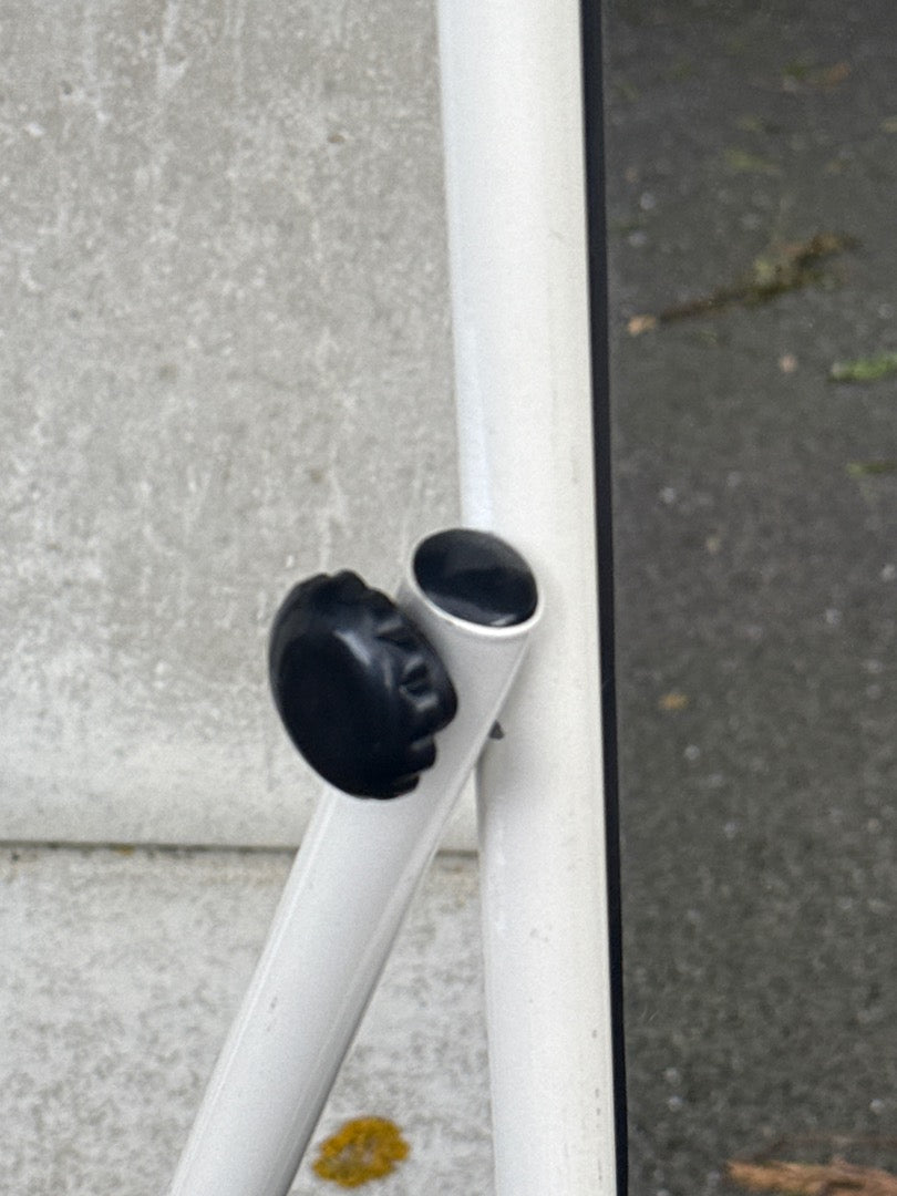 Miroir sur pied – Métal blanc