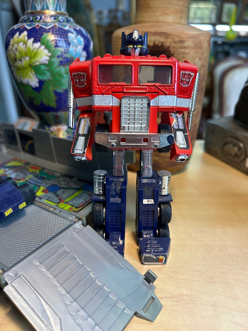 Figurine Optimus Prime Transformers Takara 1980 1987 G1