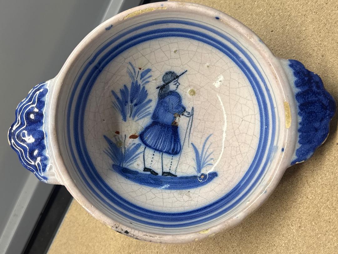 Bol à oreilles – Henriot Quimper – Vaisselle – Décor Breton peint main