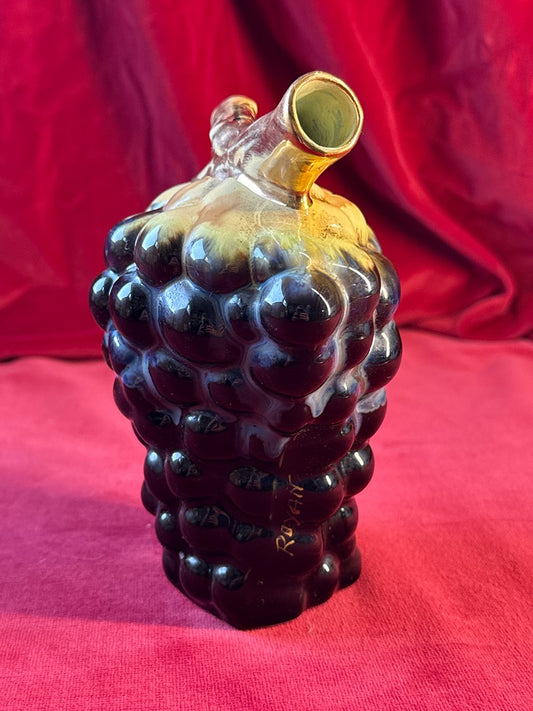 Pichet en céramique en forme de grappe de raisin, inscription « Royan », 18,5 cm